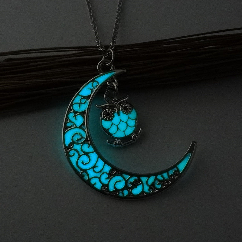 Glowing Pendant Silver Plated Chain Necklaces